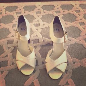 Size 8 1/2 Dee Keller White Sandals